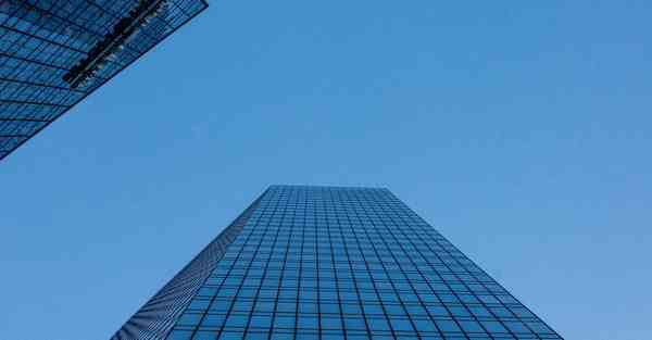 人工智能机器人前台价位