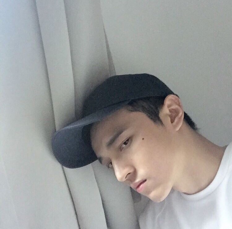 太叔彩新翰