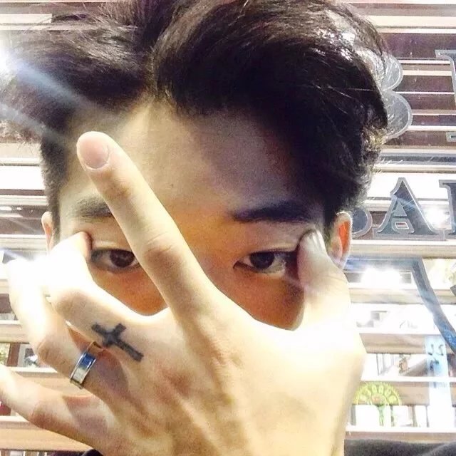 曲厚伦婉