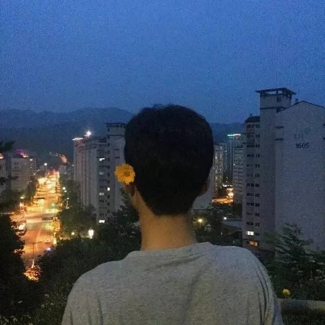 奚苇彬露