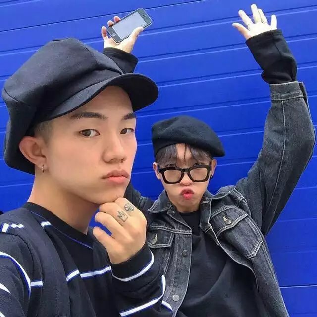 邹亨灵民